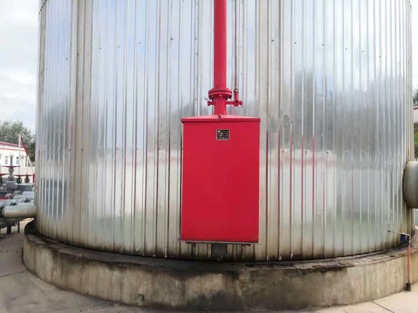 65年厂家告诉你，<i style='color:red'>油罐烟雾灭火</i>系统多久需要更换一次